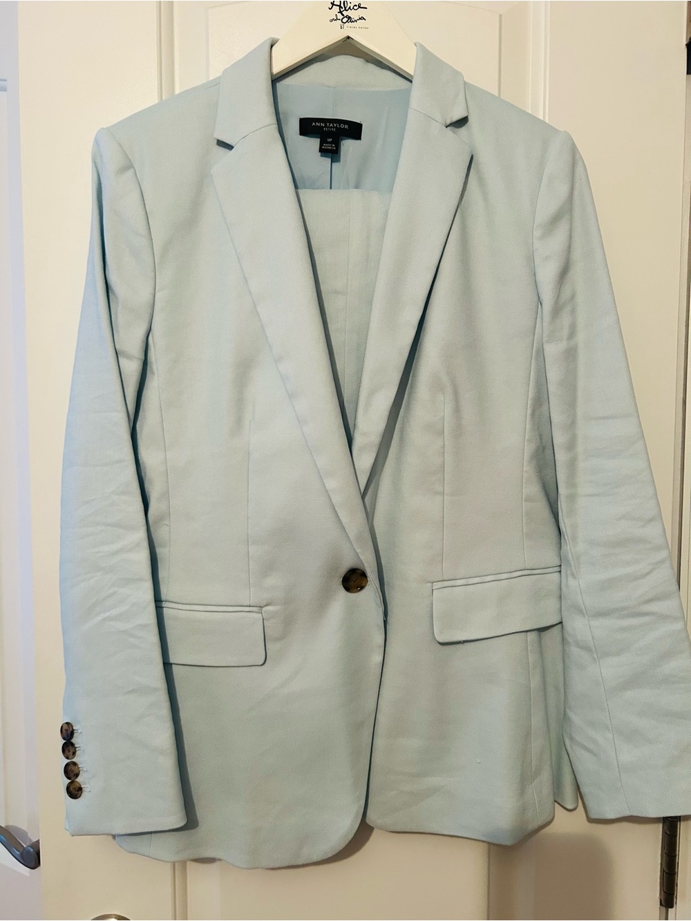 Ann Taylor Pale Blue Single-Button Blazer 10P and pants 8R
